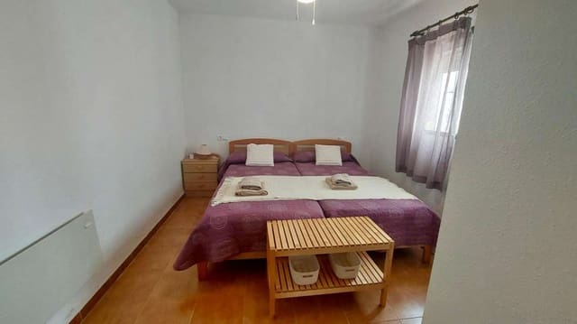 3 makuuhuone Omakotitalo myytävänä paikassa Nerja mukana uima-altaan - 325 000 € (Ref: 9236173)