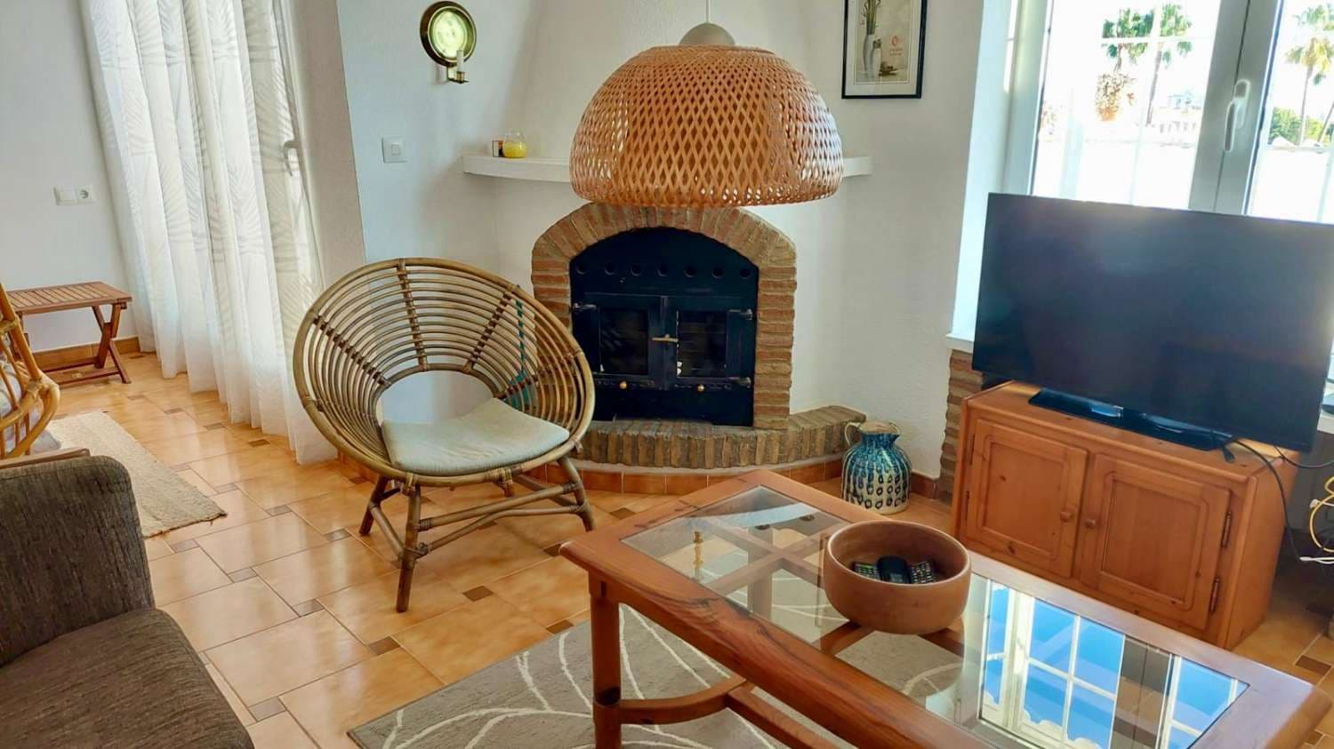 3 makuuhuone Omakotitalo myytävänä paikassa Nerja mukana uima-altaan - 325 000 € (Ref: 9236173)