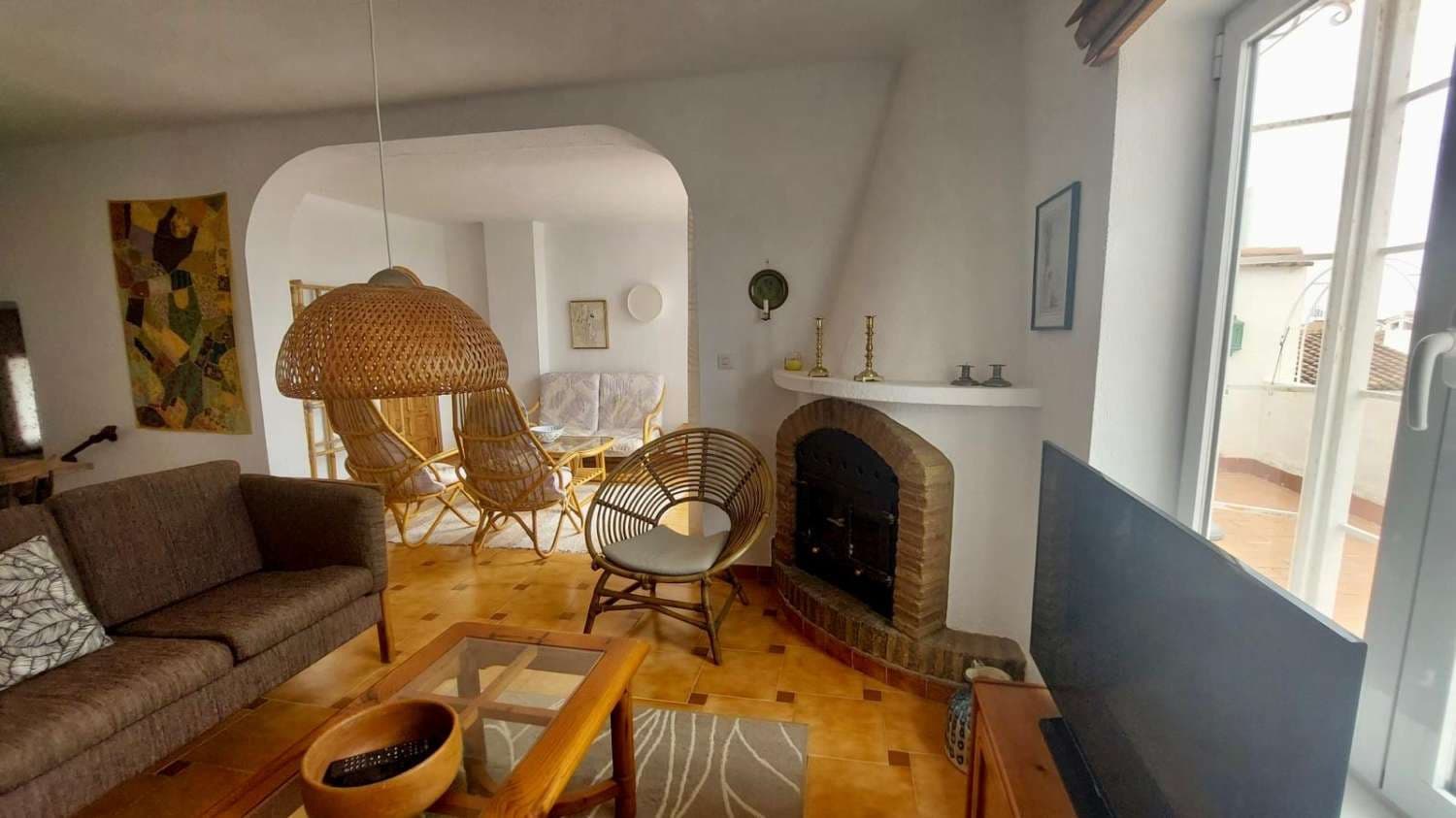 3 makuuhuone Omakotitalo myytävänä paikassa Nerja mukana uima-altaan - 325 000 € (Ref: 9236173)