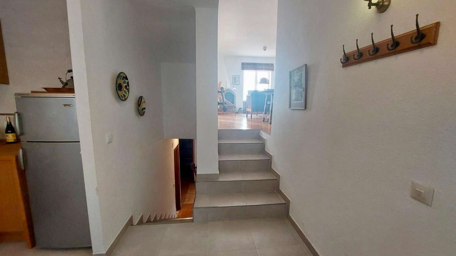 3 makuuhuone Omakotitalo myytävänä paikassa Nerja mukana uima-altaan - 325 000 € (Ref: 9236173)