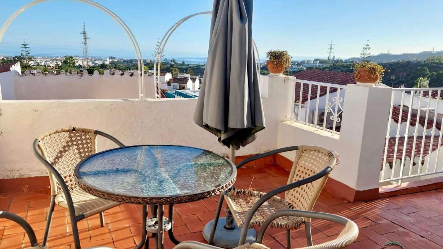 3 makuuhuone Omakotitalo myytävänä paikassa Nerja mukana uima-altaan - 325 000 € (Ref: 9236173)