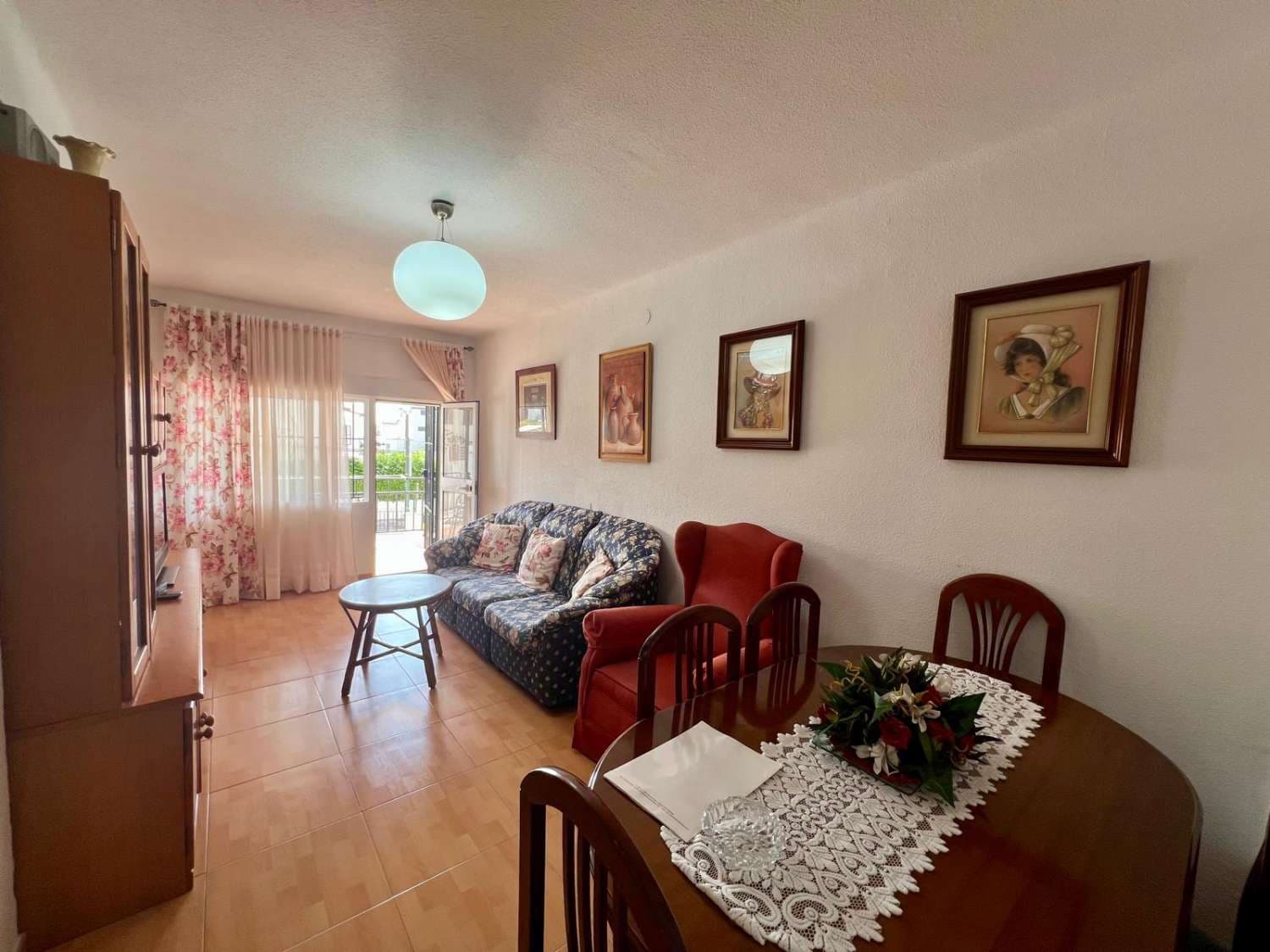2 Zimmer Wohnung zu verkaufen in Nerja mit Pool - 279.000 € (Ref: 9296683)