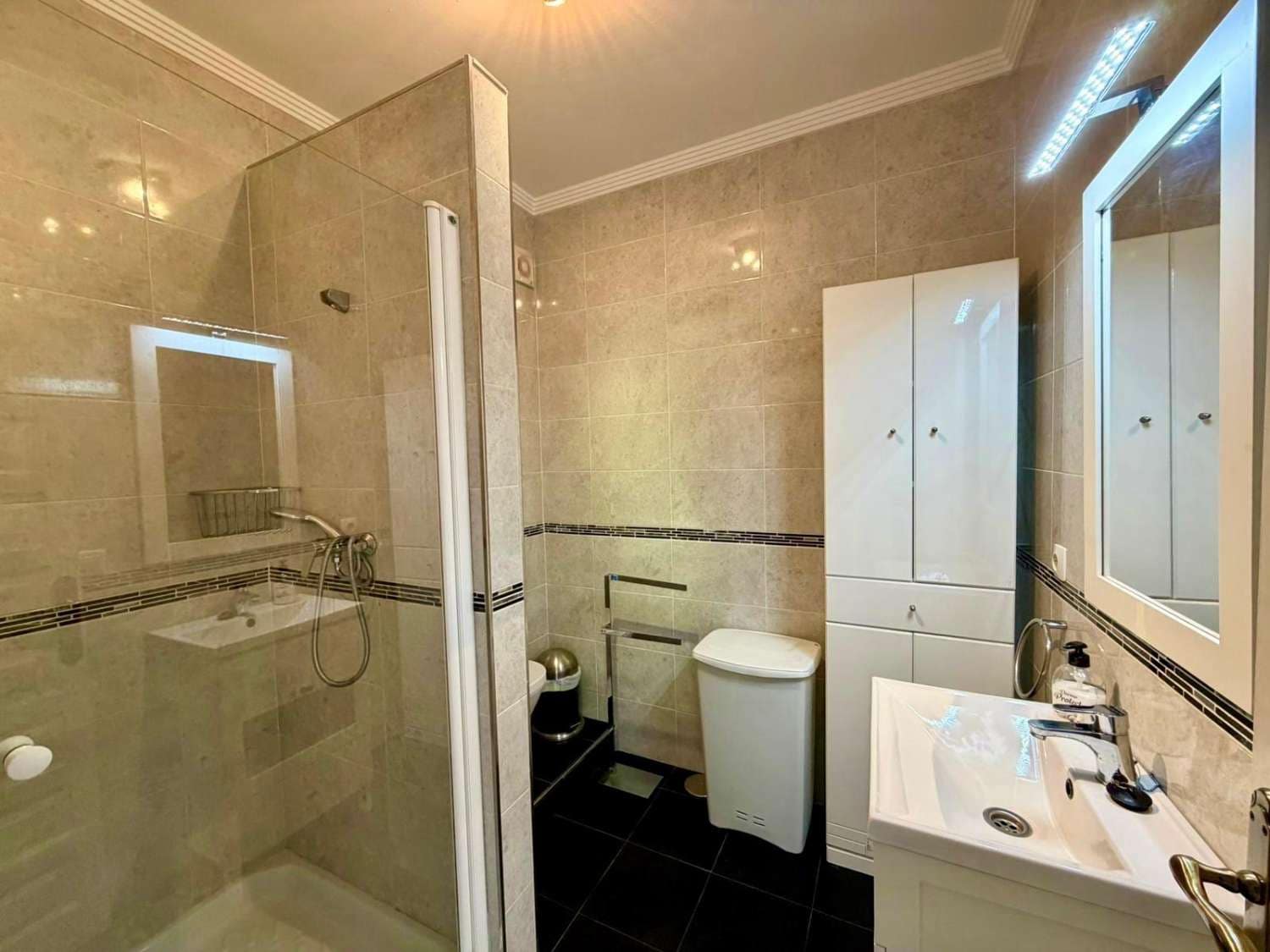 2 Zimmer Reihenhaus zu verkaufen in Nerja mit Pool - 309.000 € (Ref: 9461950)