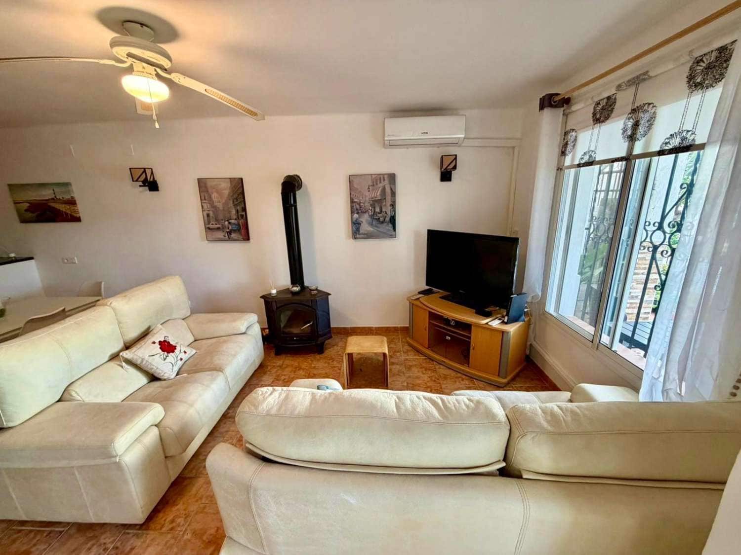 2 Zimmer Reihenhaus zu verkaufen in Nerja mit Pool - 309.000 € (Ref: 9461950)