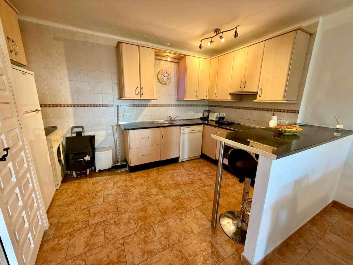 2 Zimmer Reihenhaus zu verkaufen in Nerja mit Pool - 309.000 € (Ref: 9461950)