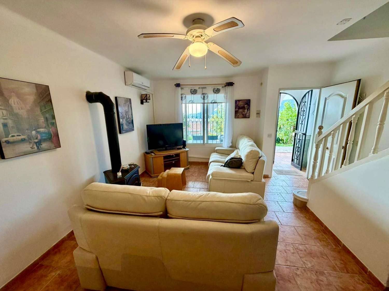 2 Zimmer Reihenhaus zu verkaufen in Nerja mit Pool - 309.000 € (Ref: 9461950)