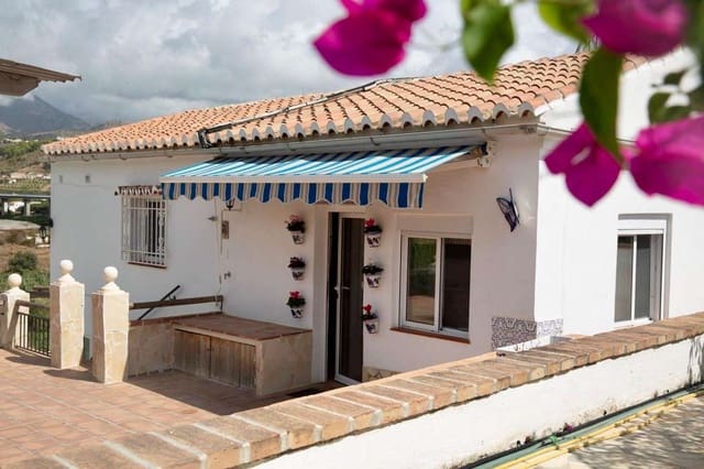 Chalet de 6 habitaciones en Nerja en venta con piscina - 1.099.000 € (Ref: 9564852)