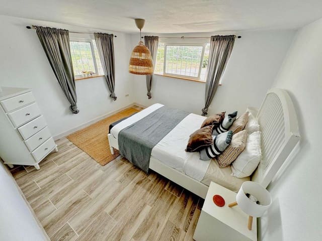 Chalet de 6 habitaciones en Nerja en venta con piscina - 1.099.000 € (Ref: 9564852)