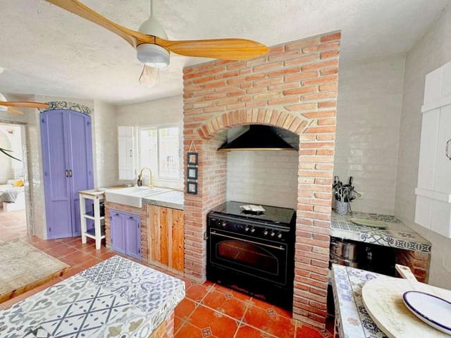 Chalet de 6 habitaciones en Nerja en venta con piscina - 1.099.000 € (Ref: 9564852)