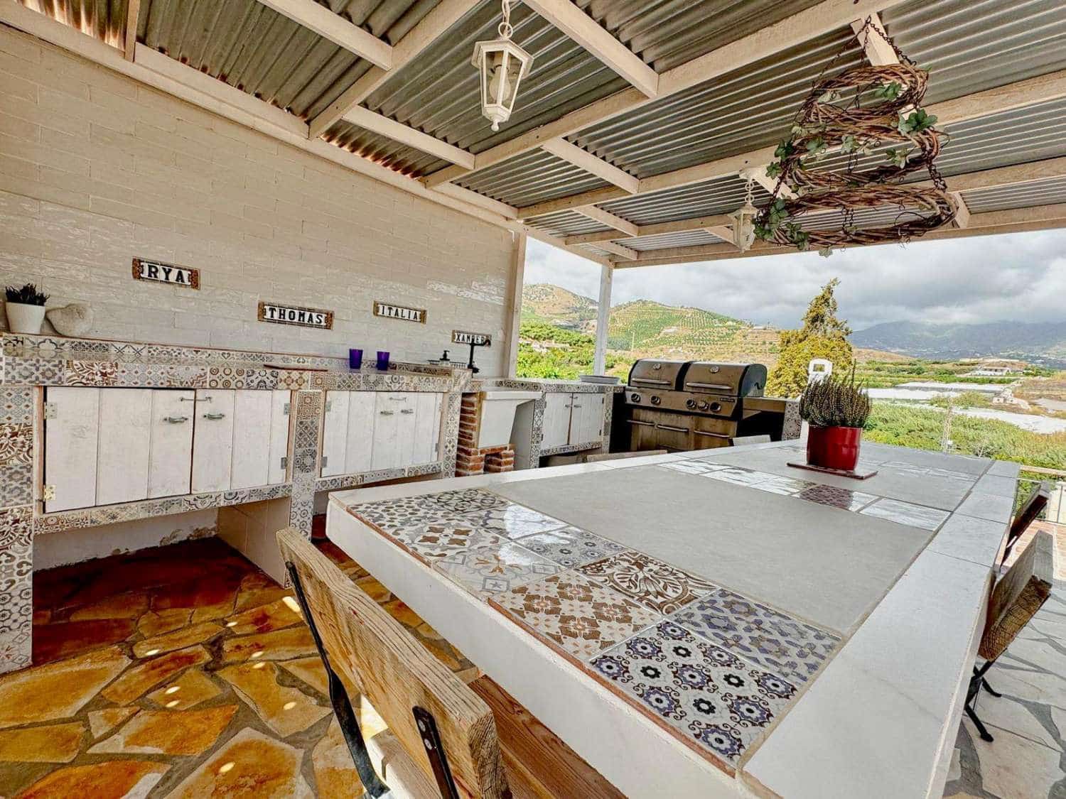 6 soveværelse Villa til salg i Nerja med swimmingpool - € 1.099.000 (Ref: 9564852)