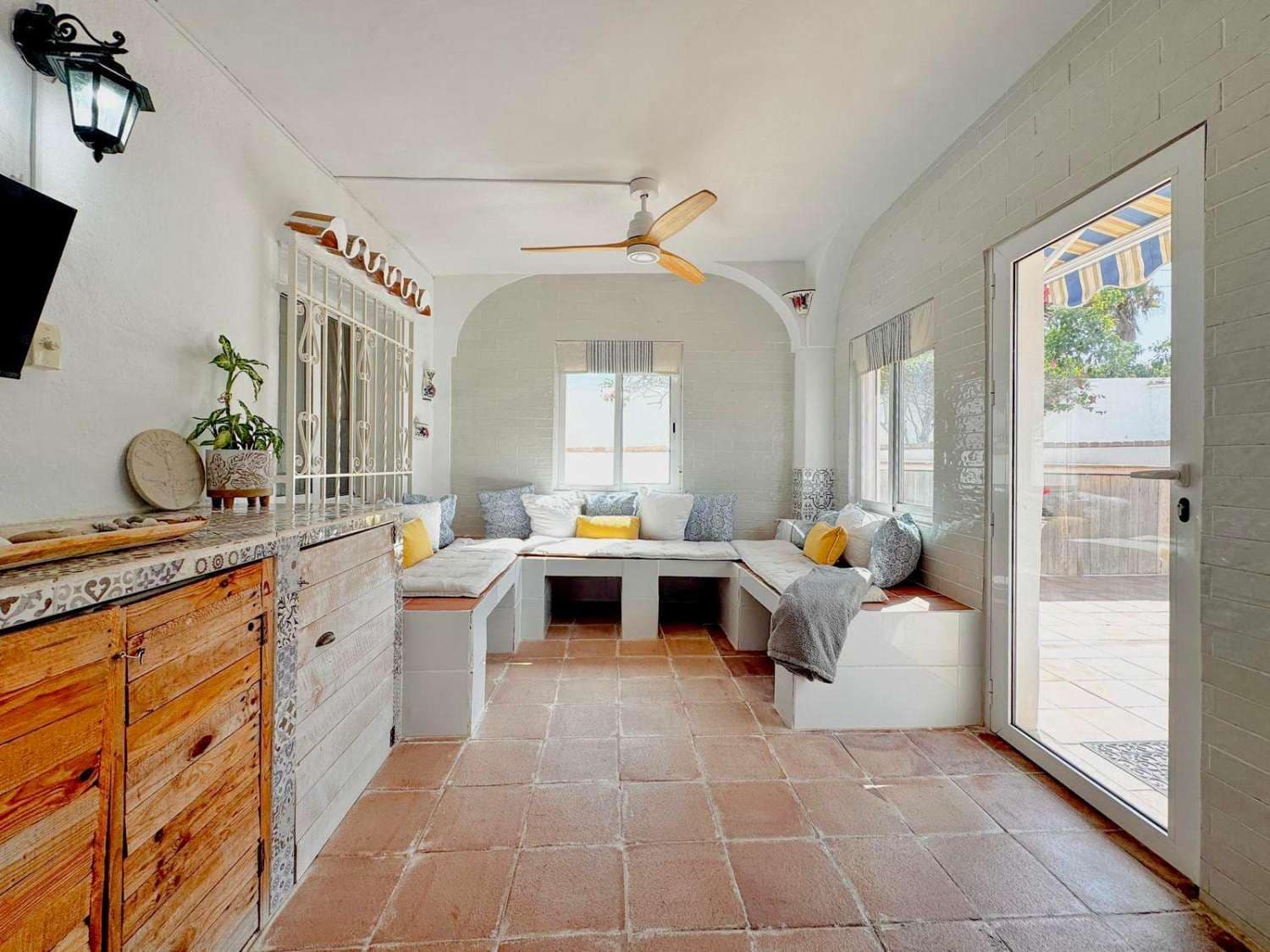 6 soveværelse Villa til salg i Nerja med swimmingpool - € 1.099.000 (Ref: 9564852)