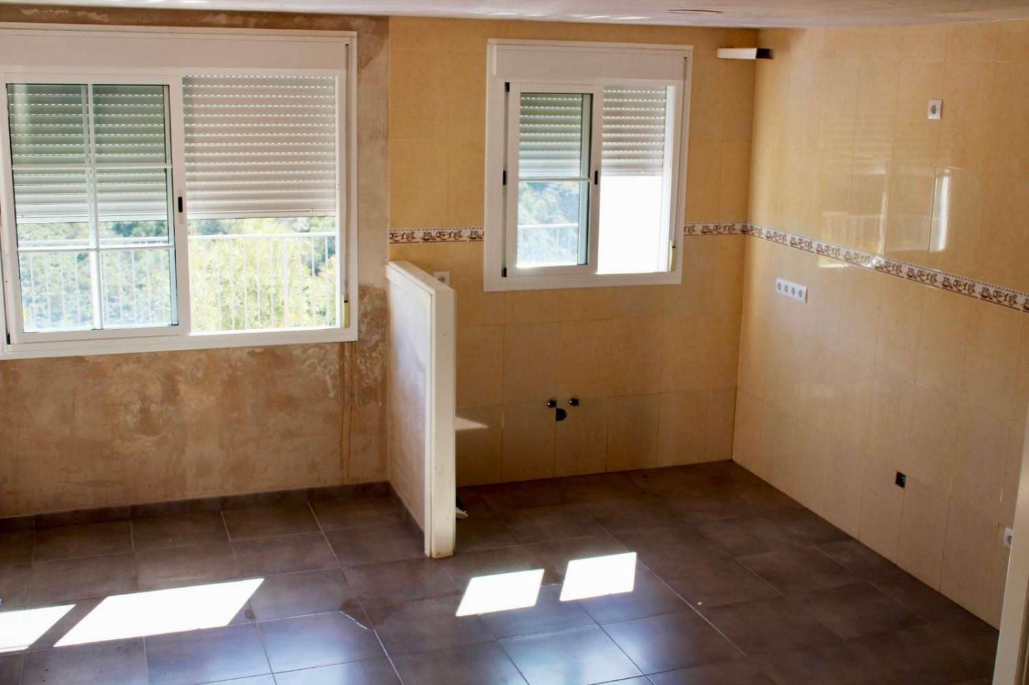 4 soveværelse Rækkehus til salg i Frigiliana med swimmingpool - € 415.000 (Ref: 9615208)