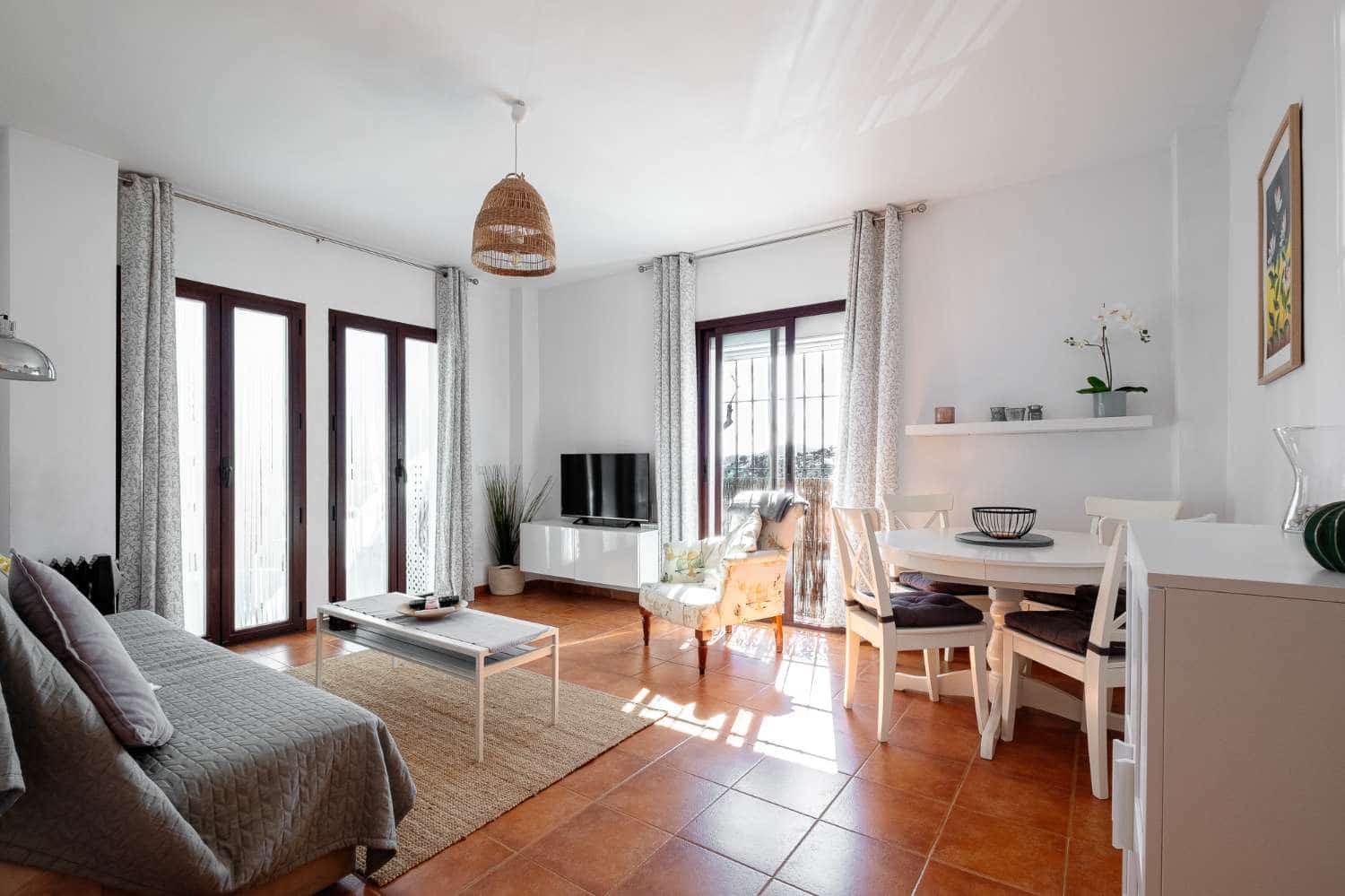 2 bedroom Apartment for sale in Frigiliana with pool - € 320,000 (Ref: 9698074)