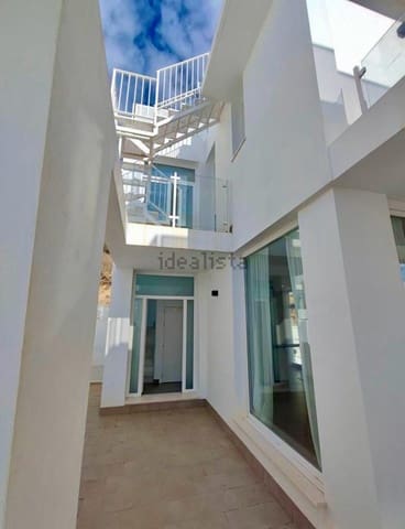 3 sovrum Villa till salu i Nerja med pool garage - 575 000 € (Ref: 9806208)