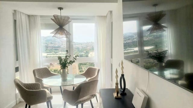 Apartamento de 2 habitaciones en Torrox en venta con piscina - 275.000 € (Ref: 9976844)