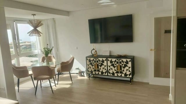 Apartamento de 2 habitaciones en Torrox en venta con piscina - 275.000 € (Ref: 9976844)