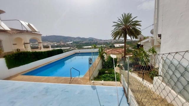 Apartamento de 2 habitaciones en Torrox en venta con piscina - 275.000 € (Ref: 9976844)
