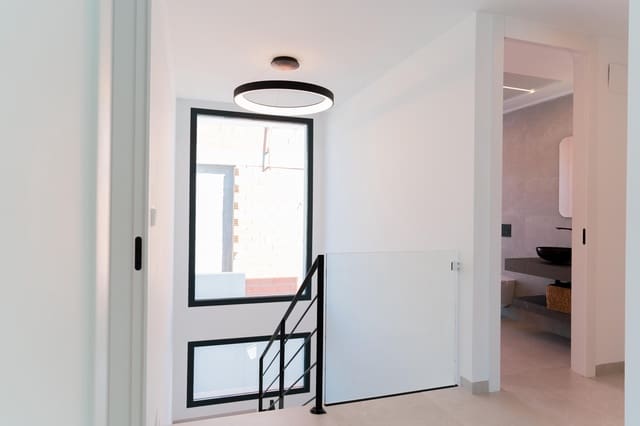4 makuuhuone Huvila myytävänä paikassa Ciudad Quesada, Rojales mukana uima-altaan - 710 000 € (Ref: 10052142)