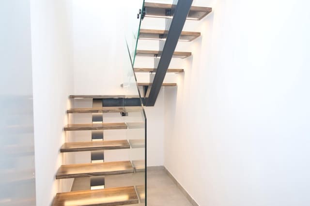 Chalet de 3 habitaciones en Pilar de la Horadada ciudad, Pilar de la Horadada en venta con piscina garaje - 485.000 € (Ref: 10140229)