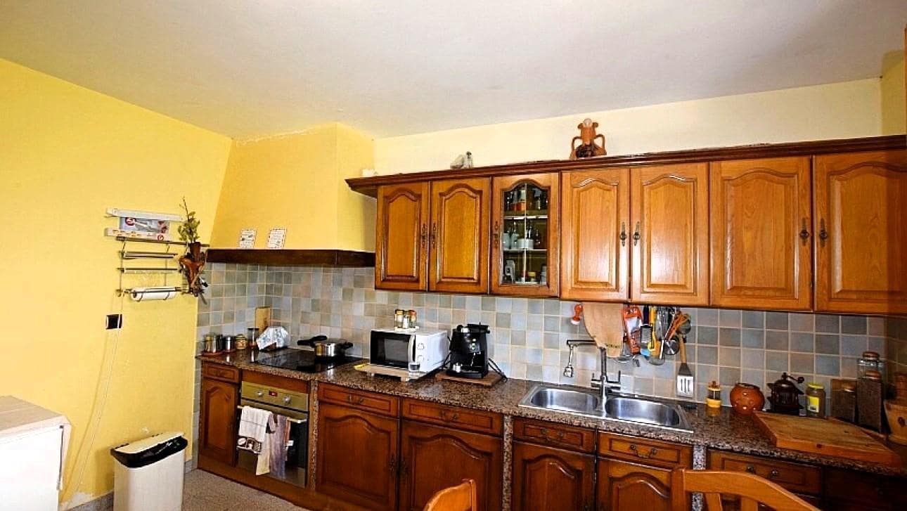3 makuuhuone Huvila myytävänä paikassa Villamartin mukana uima-altaan 
autotalli - 549 000 € (Ref: 10144863)