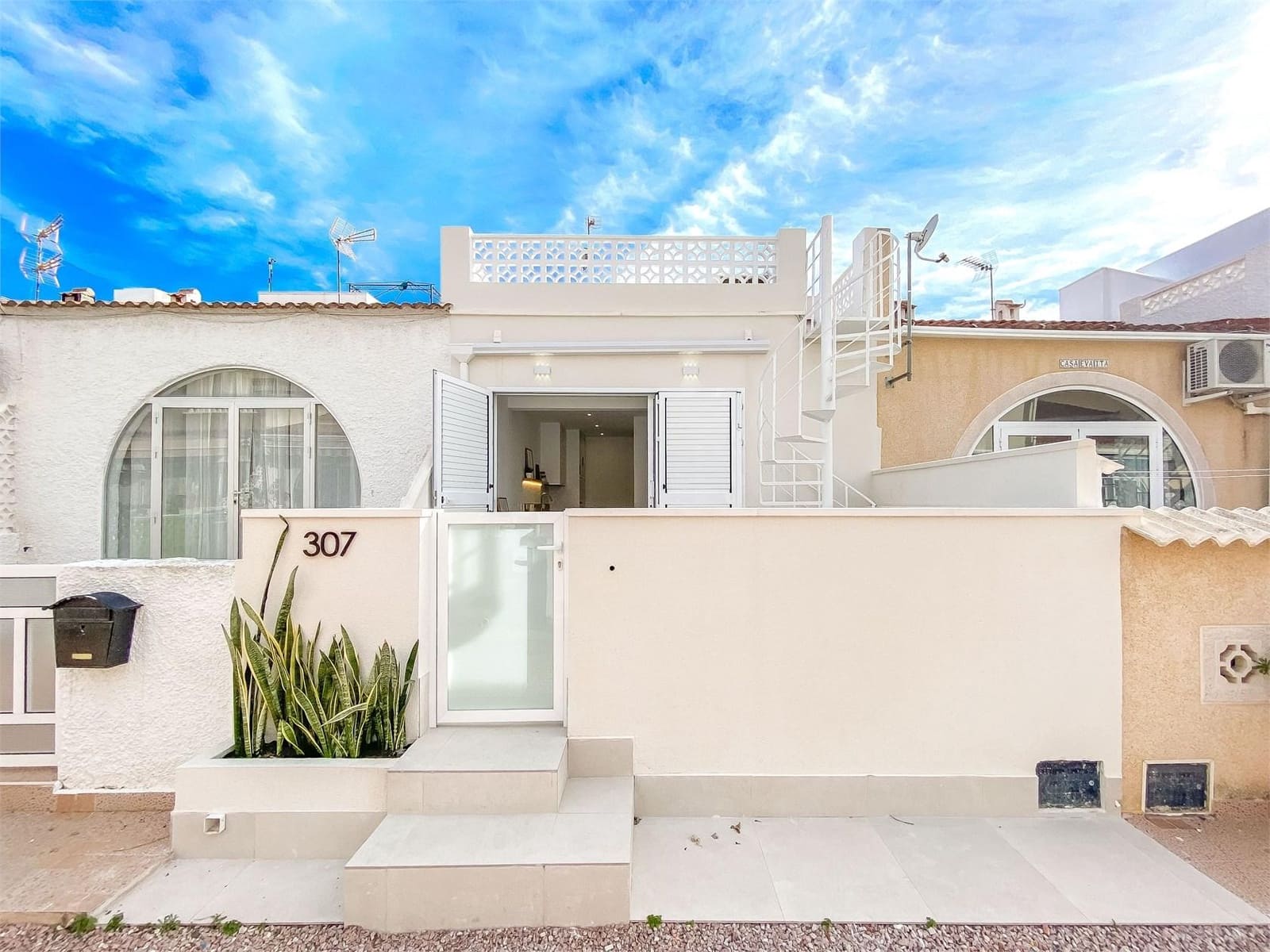 2 Zimmer Bungalow zu verkaufen in El Chaparral - 149.000 € (Ref: 9676204)