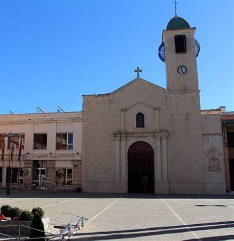 4 bedroom Semi-detached Villa for sale in Bigastro with pool garage - € 269,900 (Ref: 9676209)