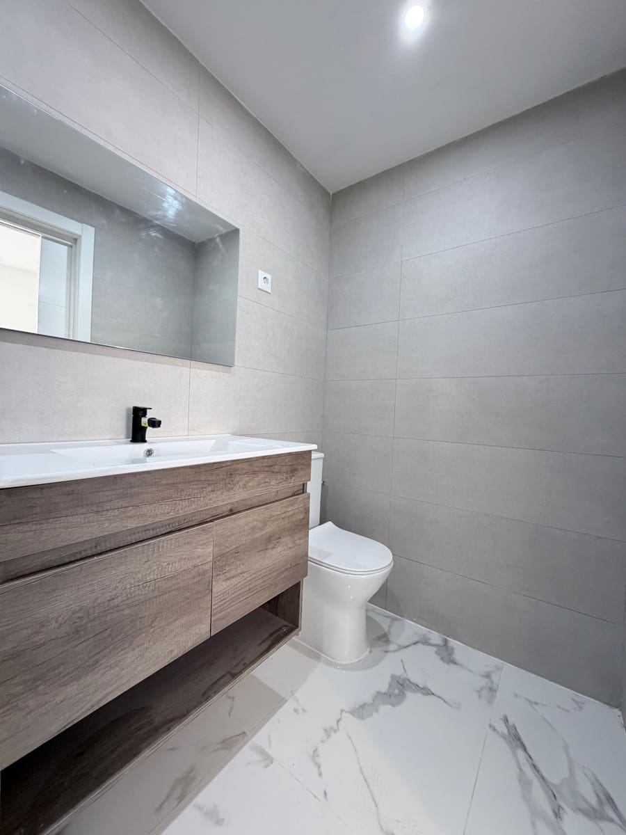 3 chambre Appartement à vendre à Torrevieja - 219 000 € (Ref: 9676211)