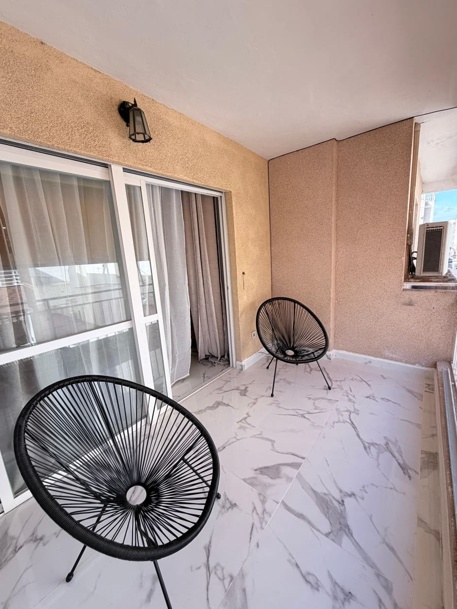 3 chambre Appartement à vendre à Torrevieja - 219 000 € (Ref: 9676211)