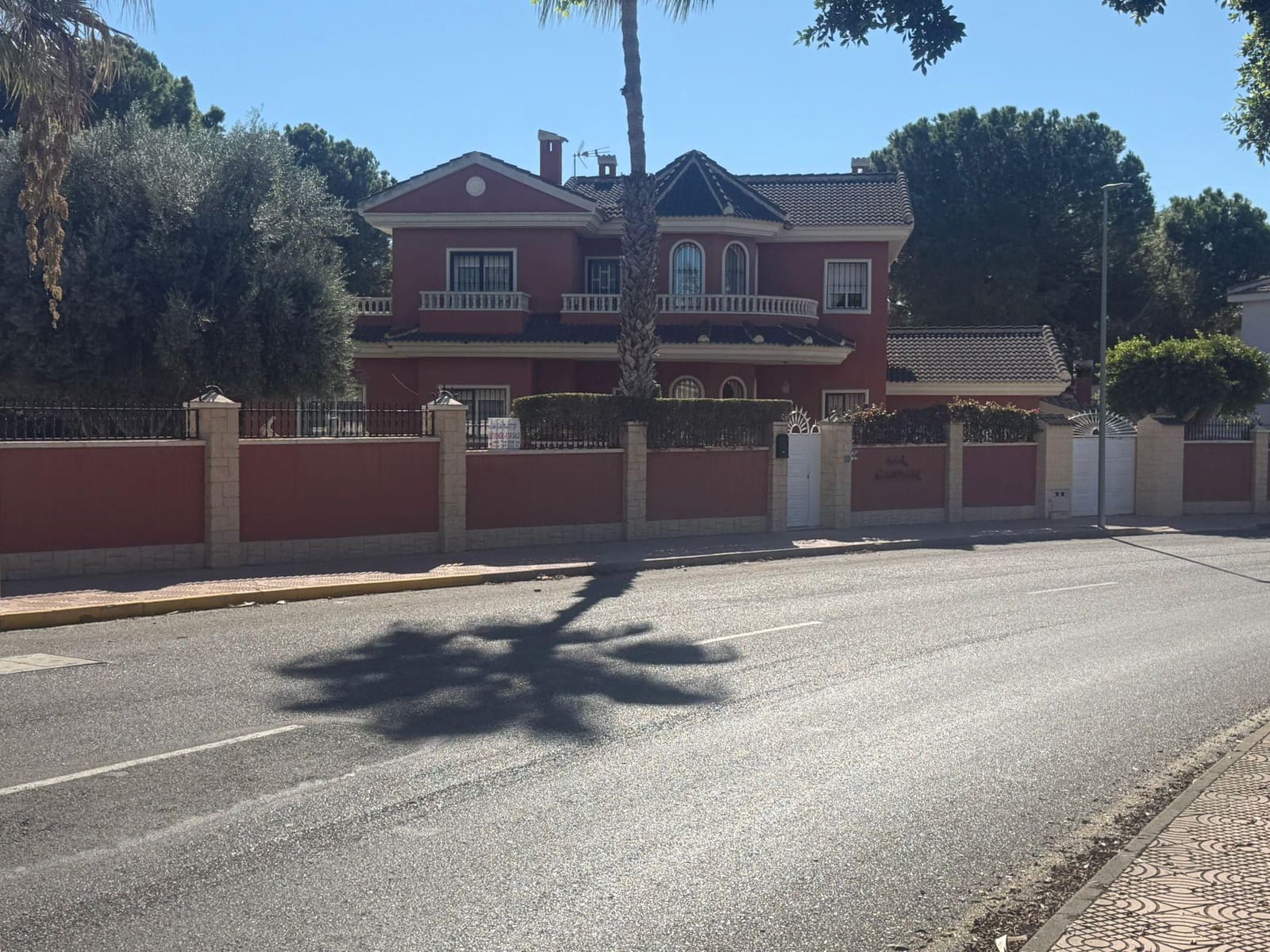 4 bedroom Apartment for sale in Ciudad Quesada with garage - € 1,100,000 (Ref: 9676222)