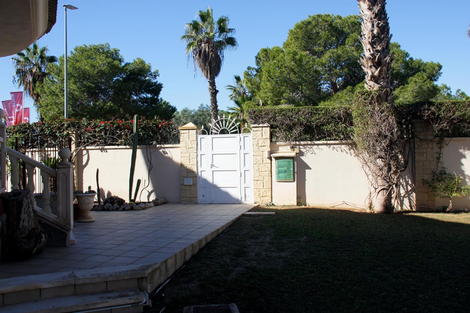 4 bedroom Apartment for sale in Ciudad Quesada with garage - € 1,100,000 (Ref: 9676222)