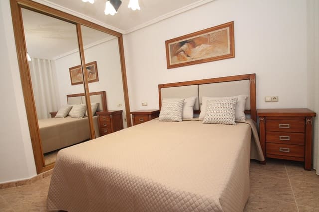 3 bedroom Apartment for sale in Puerto Deportivo, Torrevieja - € 173,000 (Ref: 9676234)