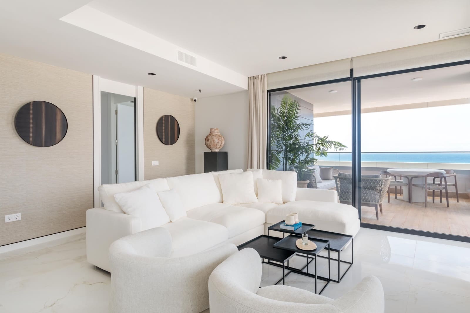 3 bedroom Apartment for sale in Benidorm with pool - € 540,000 (Ref: 9730525)