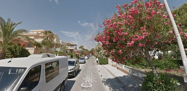 Chalet de 4 habitaciones en La Zenia, Orihuela en venta con piscina - 1.700.000 € (Ref: 9804890)