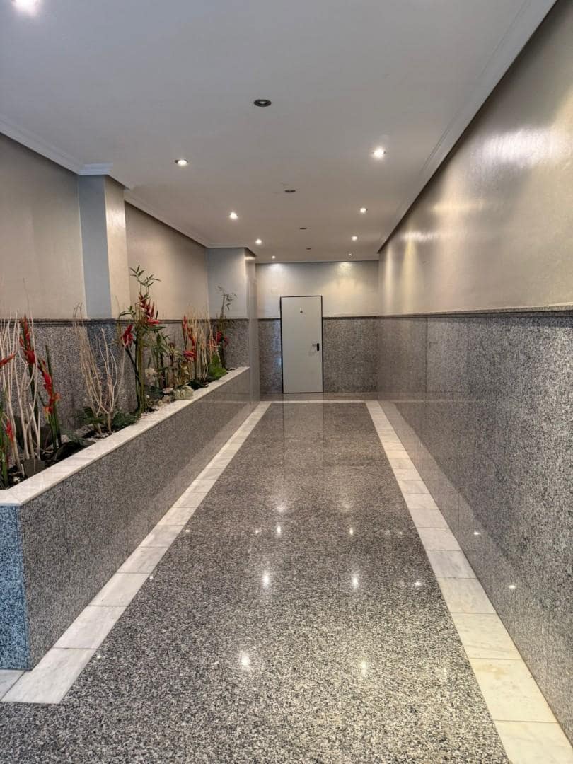 3 soveværelse Lejlighed til salg i Torrevieja med garage - € 349.000 (Ref: 9858825)