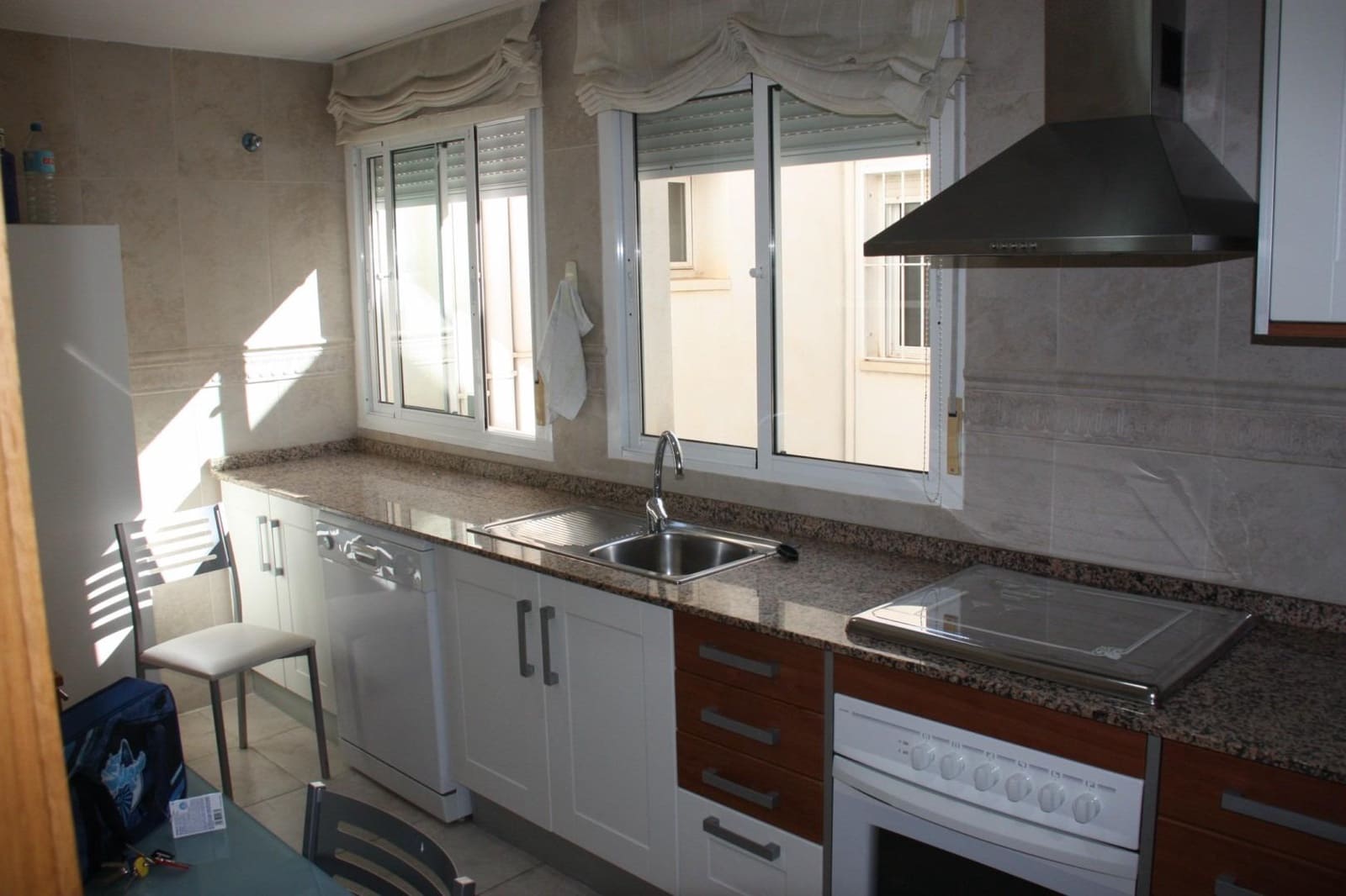3 soveværelse Lejlighed til salg i Torrevieja med garage - € 349.000 (Ref: 9858825)