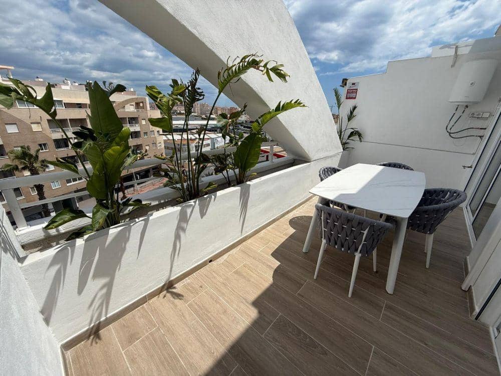2 soverom Leilighet til salgs i Torrevieja med svømmebasseng - € 160 000 (Ref: 9860700)