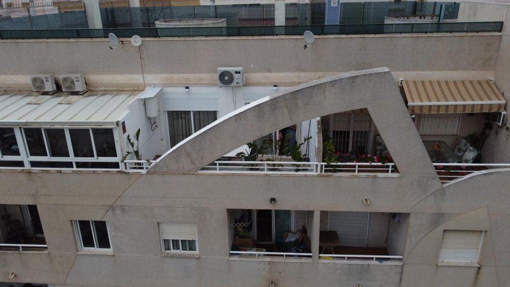 2 soverom Leilighet til salgs i Torrevieja med svømmebasseng - € 160 000 (Ref: 9860700)