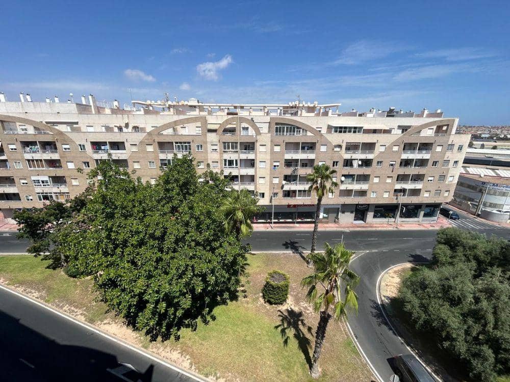 2 soverom Leilighet til salgs i Torrevieja med svømmebasseng - € 160 000 (Ref: 9860700)