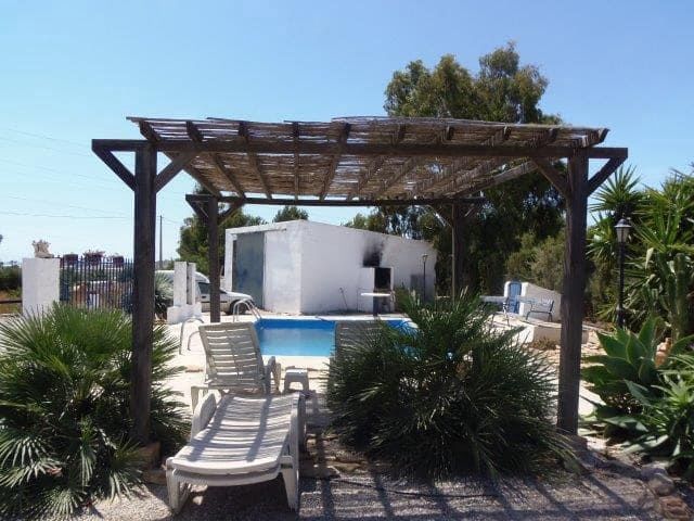 5 bedroom Finca/Country House for sale in Burjulu, Cuevas del Almanzora with pool garage - € 169,000 (Ref: 10100441)