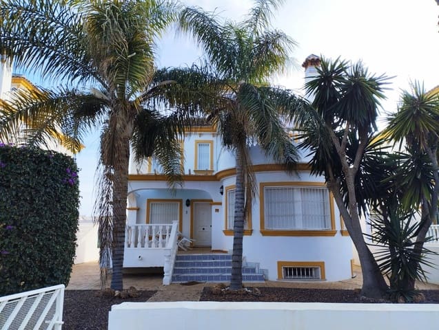 6 camera da letto Villa in vendita in Cala Marqués, Vera con piscina garage - 520.000 € (Rif: 8909947)