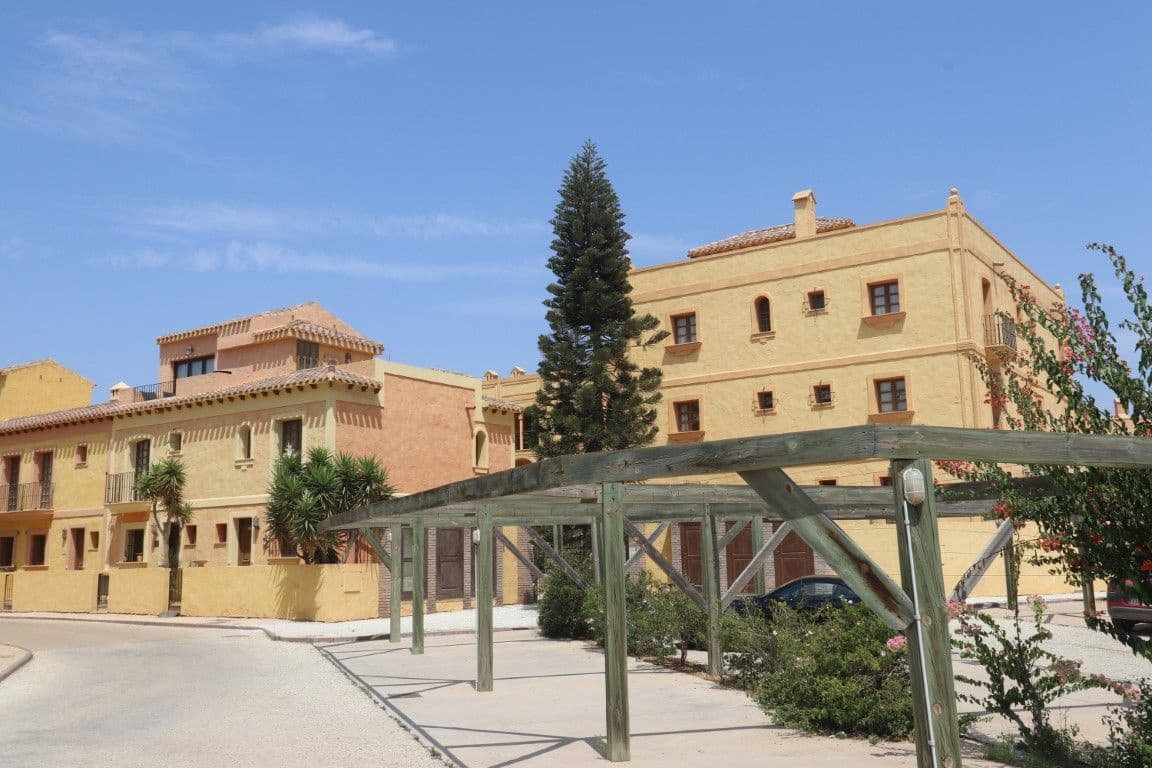 2 soverom Leilighet til salgs i Cuevas del Almanzora med svømmebasseng garasje - € 120 000 (Ref: 8909961)