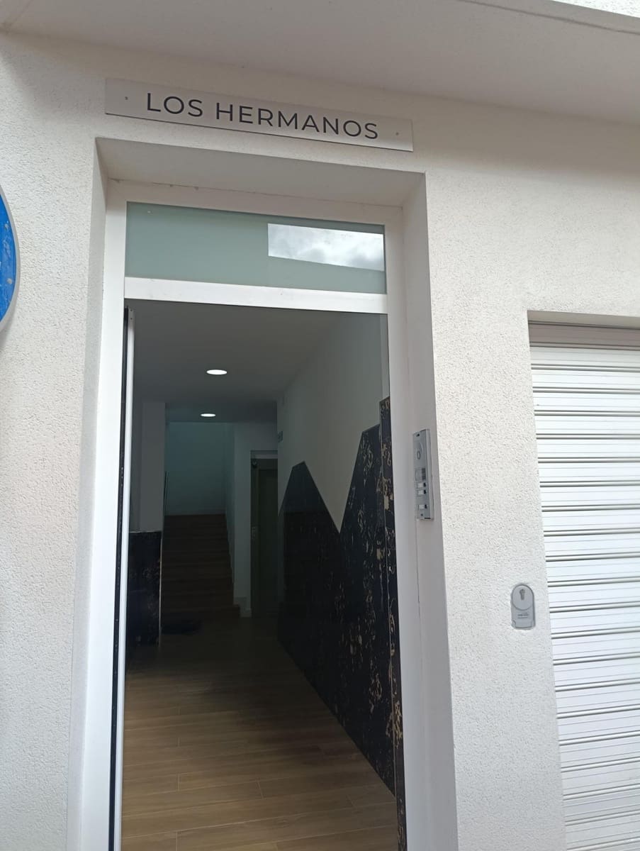 3 bedroom Apartment for sale in Garrucha with garage - € 165,000 (Ref: 8909986)