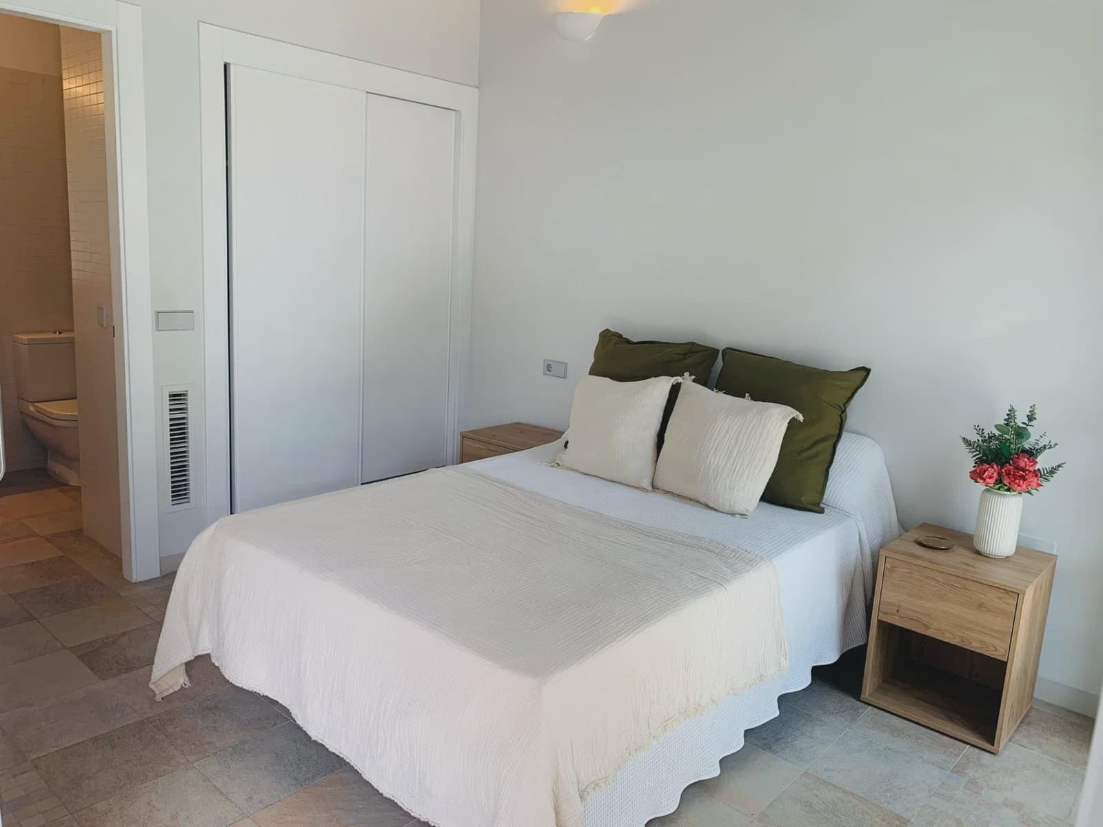 2 bedroom Terraced Villa for sale in La Peraleja Golf Resort with pool garage - € 298,000 (Ref: 9058515)
