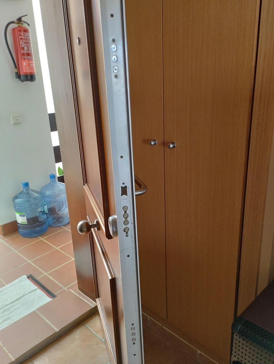 2 makuuhuone Kattohuoneisto myytävänä paikassa Vera mukana uima-altaan 
autotalli - 177 000 € (Ref: 9151834)