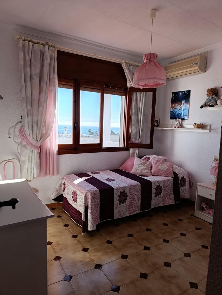 4 bedroom Villa for sale in Mojacar with garage - € 450,000 (Ref: 9639313)