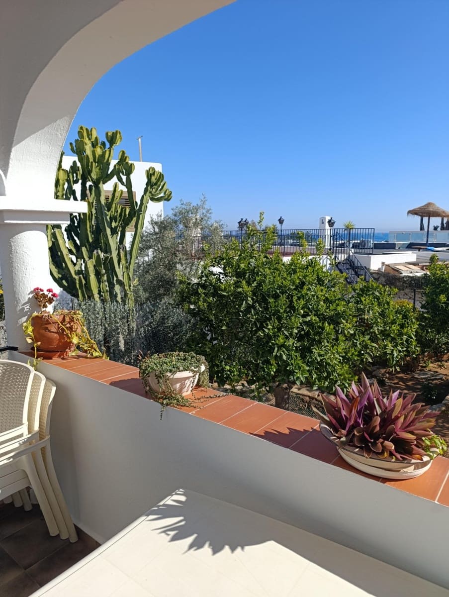 4 bedroom Villa for sale in Mojacar with garage - € 450,000 (Ref: 9639313)