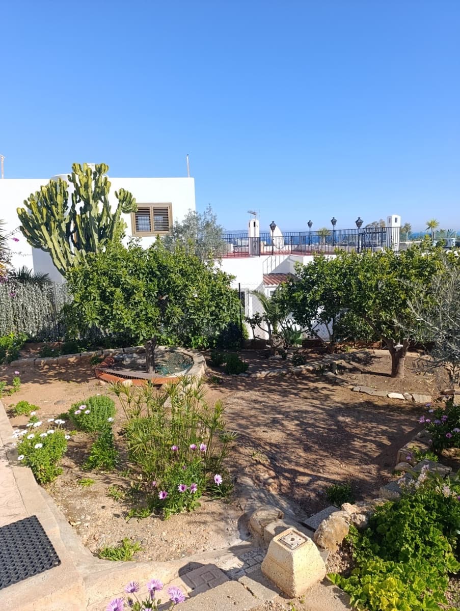 4 bedroom Villa for sale in Mojacar with garage - € 450,000 (Ref: 9639313)