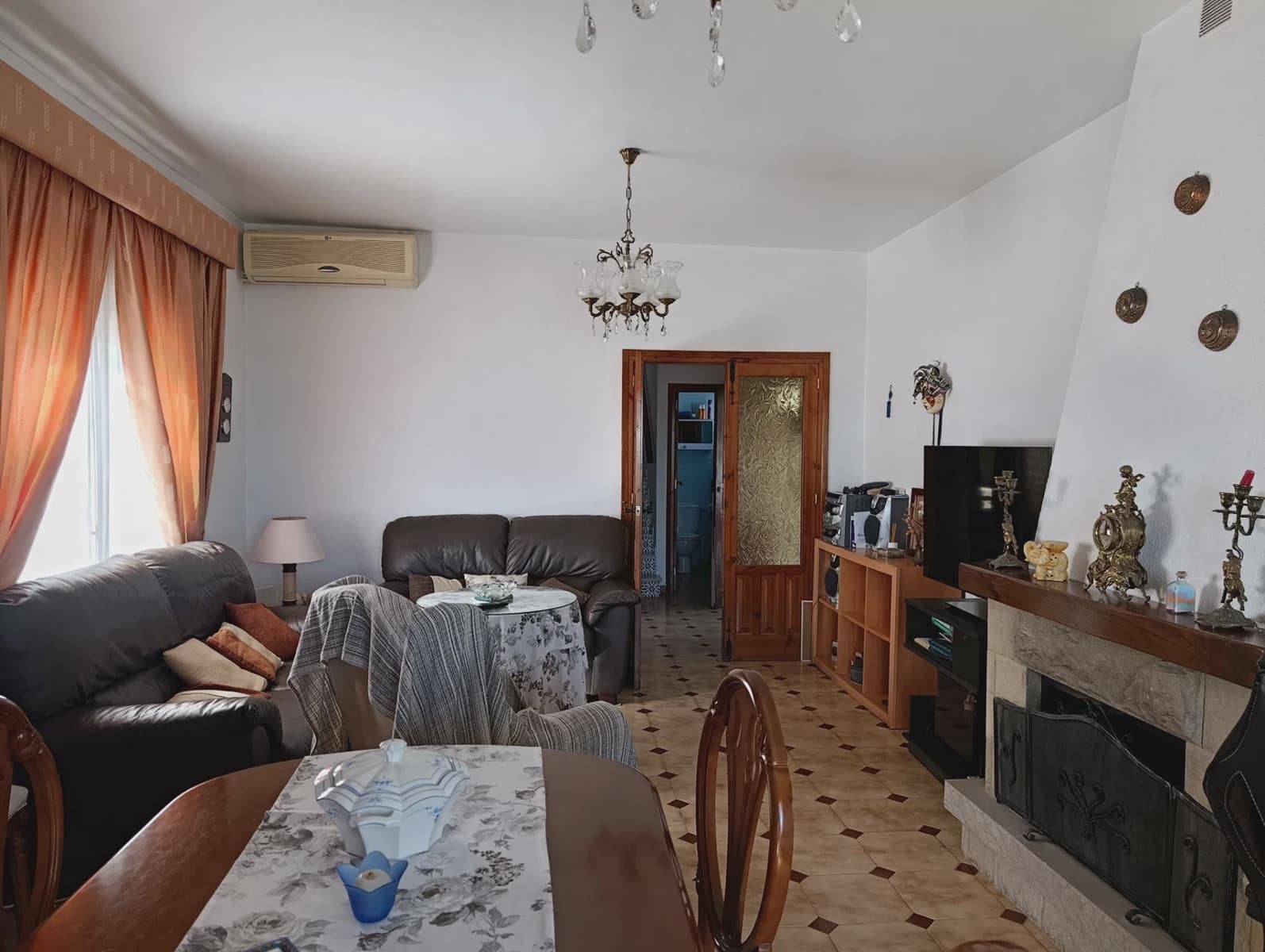 4 bedroom Villa for sale in Mojacar with garage - € 450,000 (Ref: 9639313)