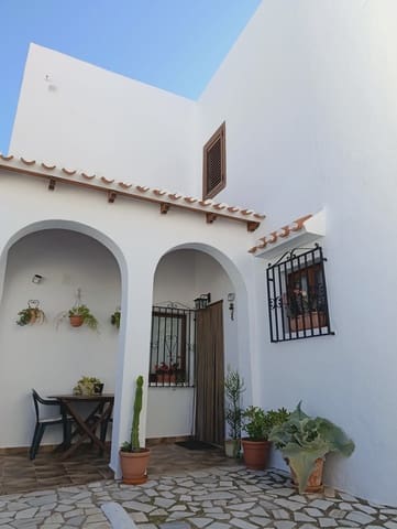 Chalet de 4 habitaciones en Mojácar en venta con garaje - 450.000 € (Ref: 9639313)