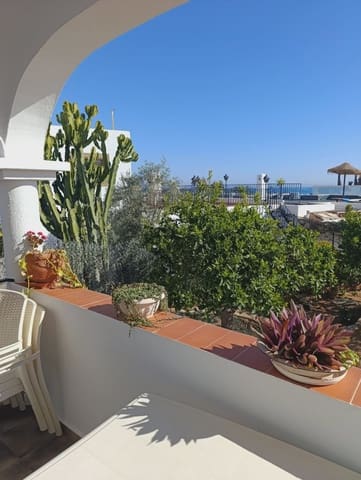 Chalet de 4 habitaciones en Mojácar en venta con garaje - 450.000 € (Ref: 9639313)
